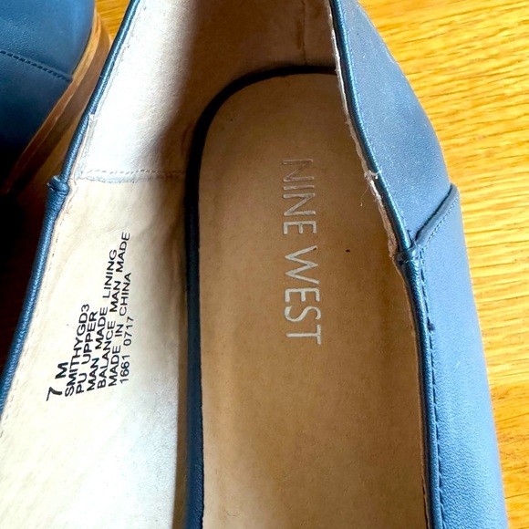 Nine West Deep Blue Loafer (Excellent Condition) - Picture 4 of 5
